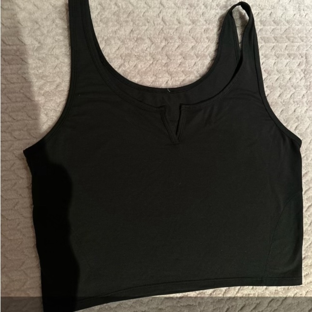 Lululemon Black Crop Top